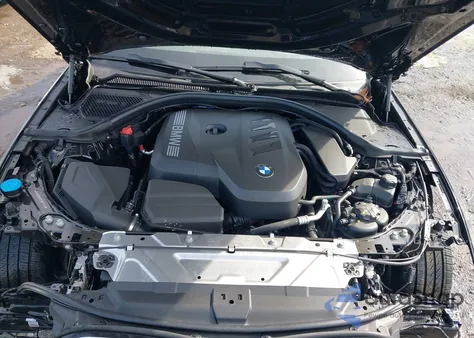 2025 BMW 330I xDrive z USA, uszkodzony, nr VIN 3MW89CW07S8F74134